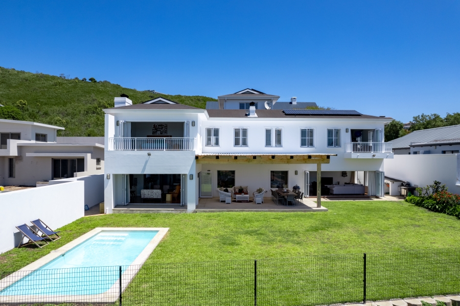 5 Bedroom Property for Sale in Whale Rock Western Cape